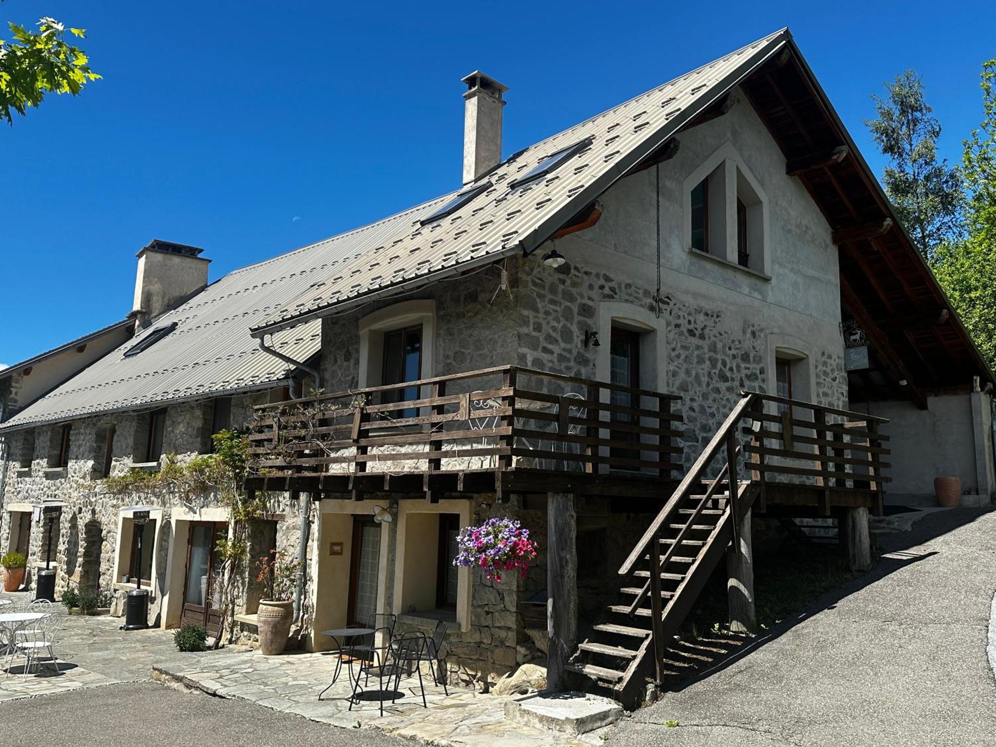 Chambre D'Hotes La Grange Des Ecrins Chabottes Exterior foto